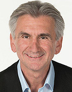 Walter G. Mauckner Walter G. Maukner Leiter von ZIPAT – Zentrum für initiatisch-phänomenologische Arbeit und Therapie.
